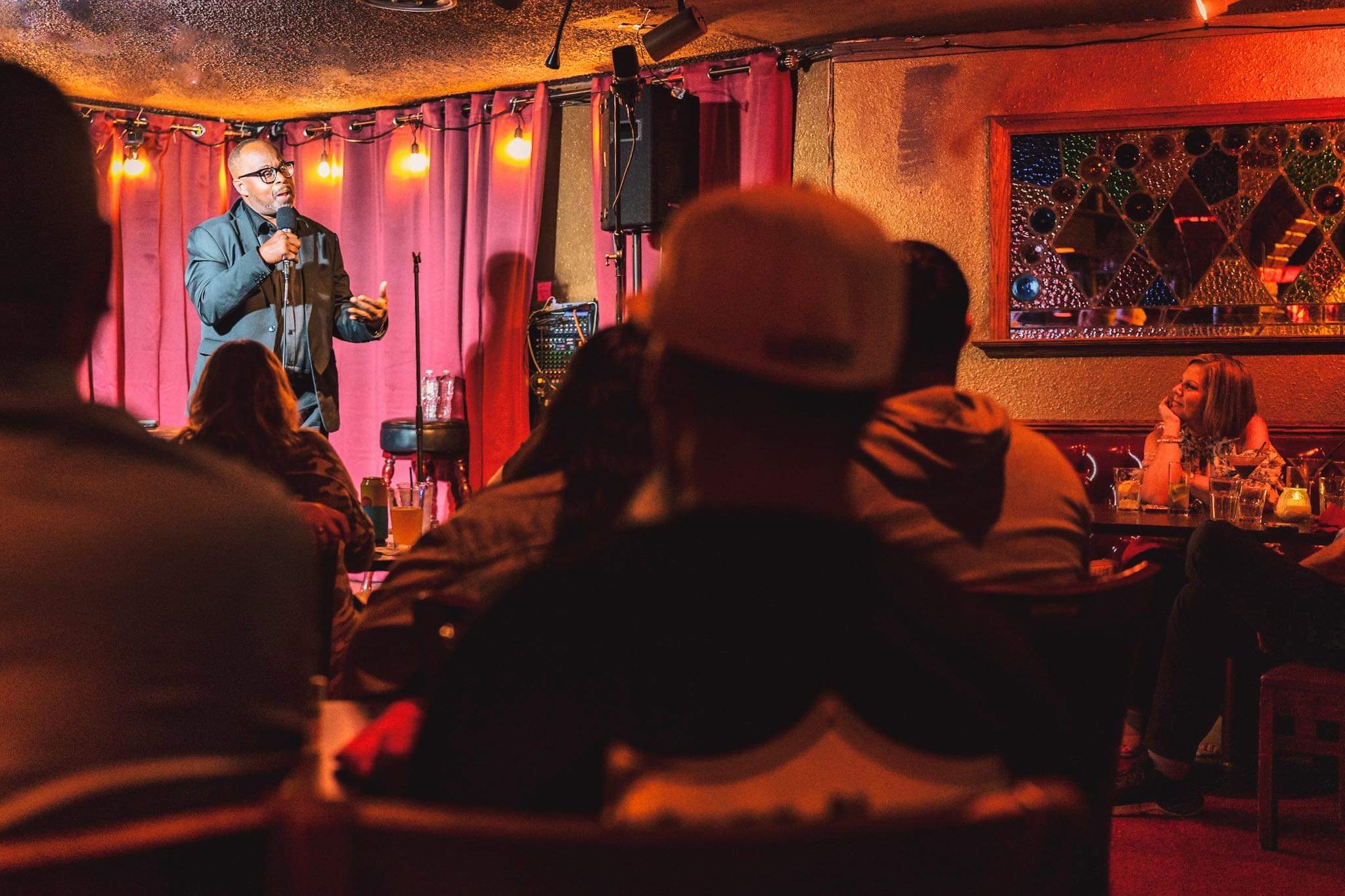 Sean Williams performing with engaged crowd